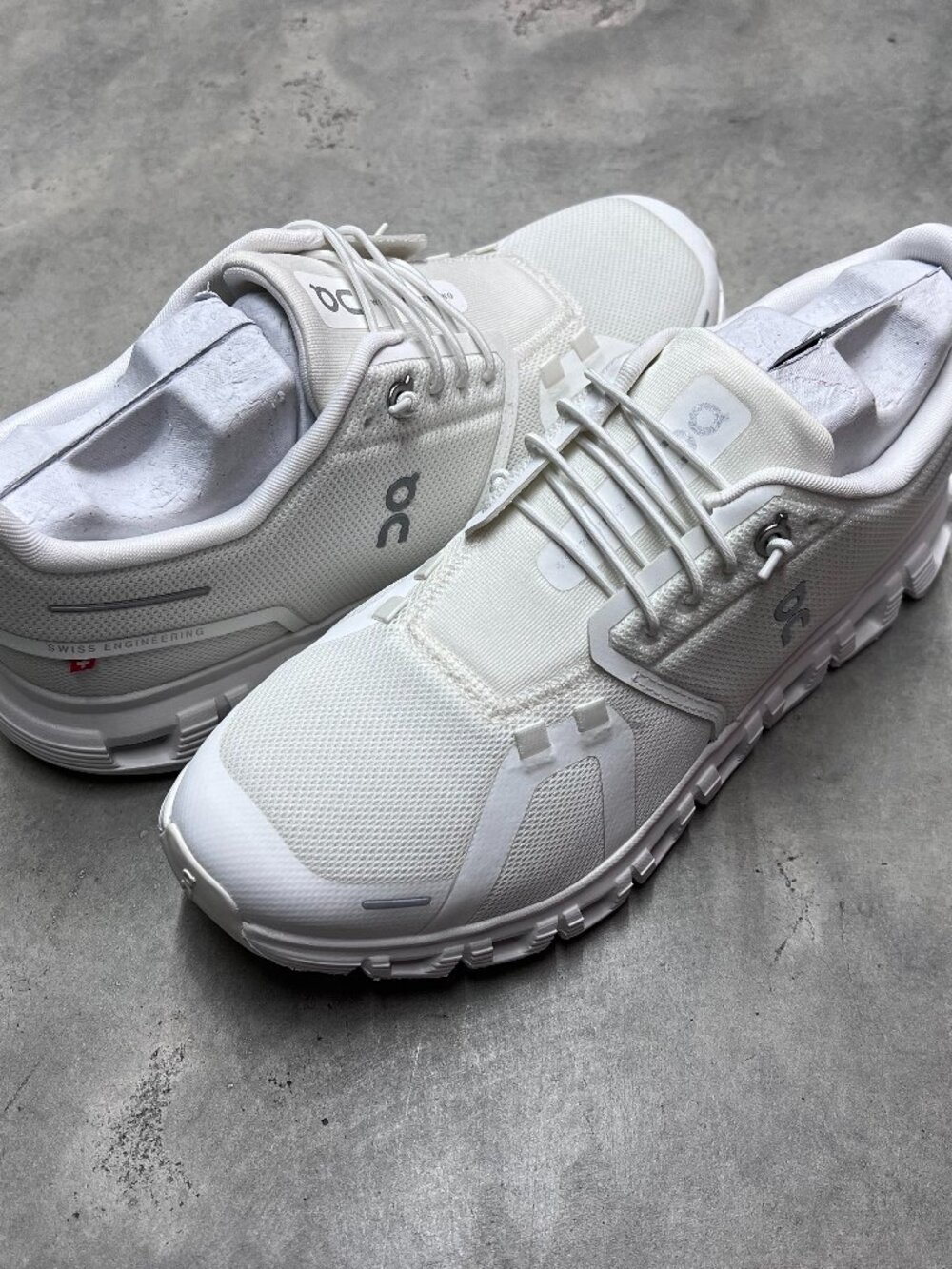 On Cloud 6 Triple White Men's Running Casual Sneakers 3MF10071200 - New